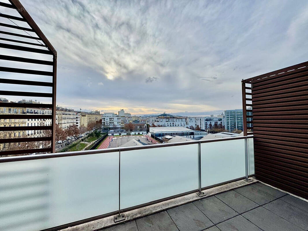 Appartement à MARSEILLE-2E