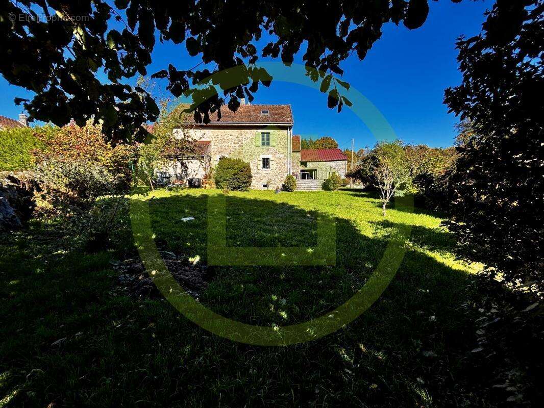 Maison à MAISONNISSES