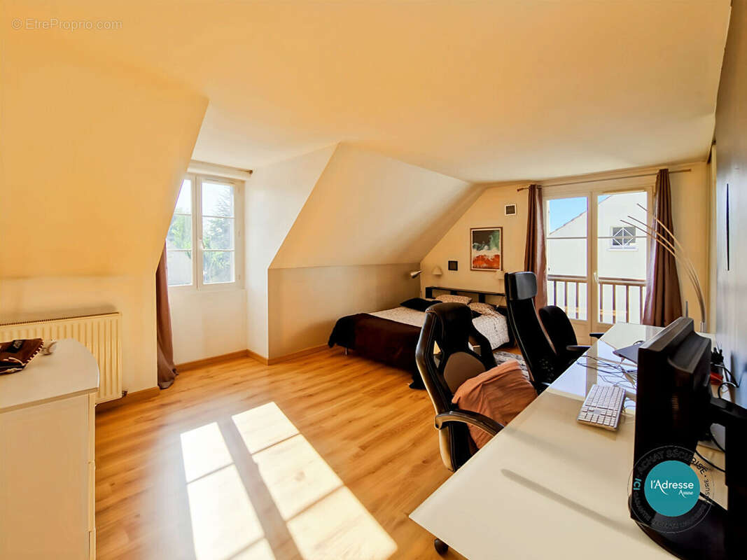 Maison Mennecy 9 pièce(s) 226 m2 - photo 9