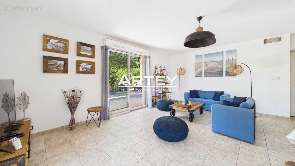 Appartement à CARQUEIRANNE