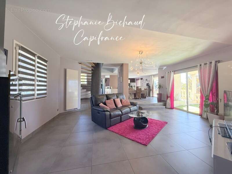 Maison à CHATEAUVIEUX