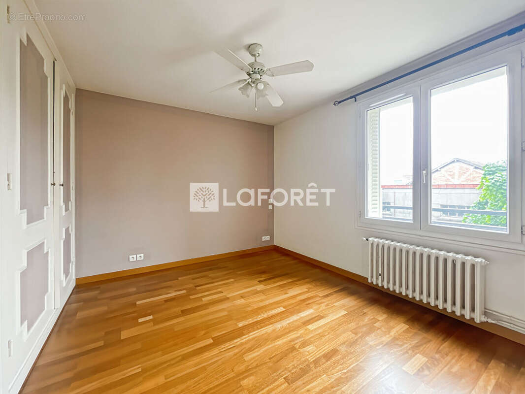Appartement à MAISONS-ALFORT