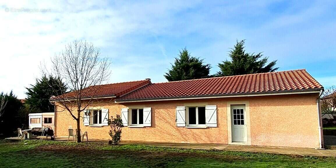 Maison à SAINT-DIER-D'AUVERGNE