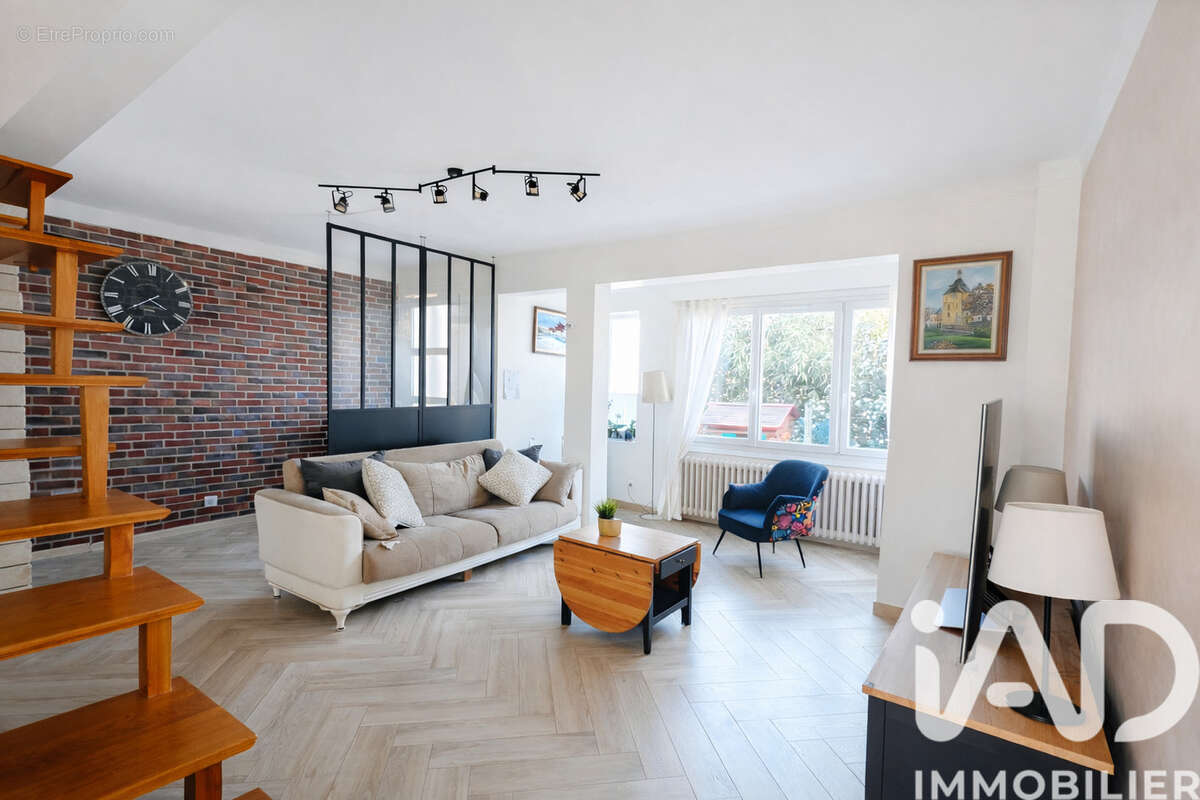 Photo 3 - Maison à SAINTE-GENEVIEVE-DES-BOIS