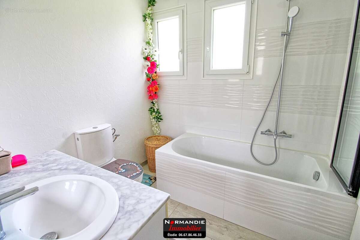 Maison à PETIT-COURONNE