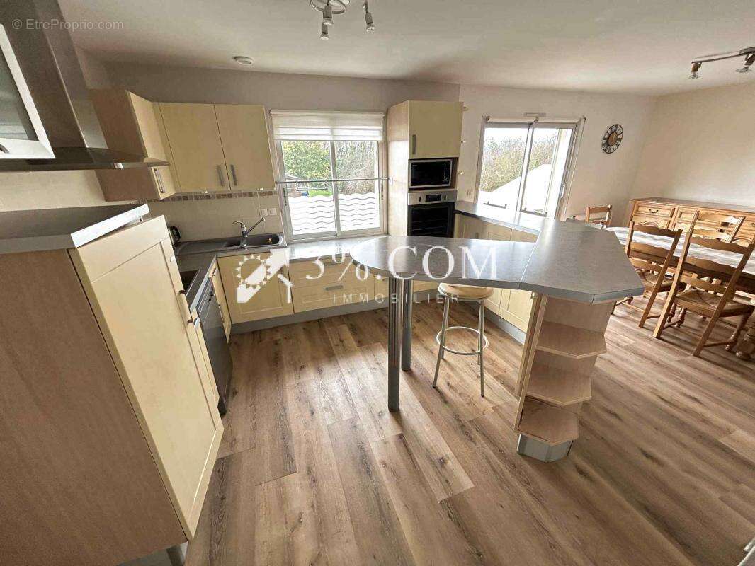 Maison à LA TURBALLE