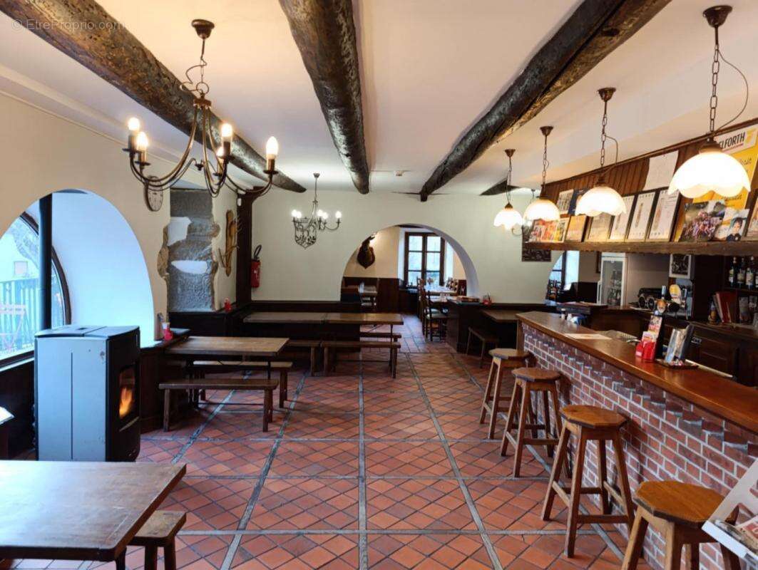 Commerce à FERRIERES-SAINT-MARY