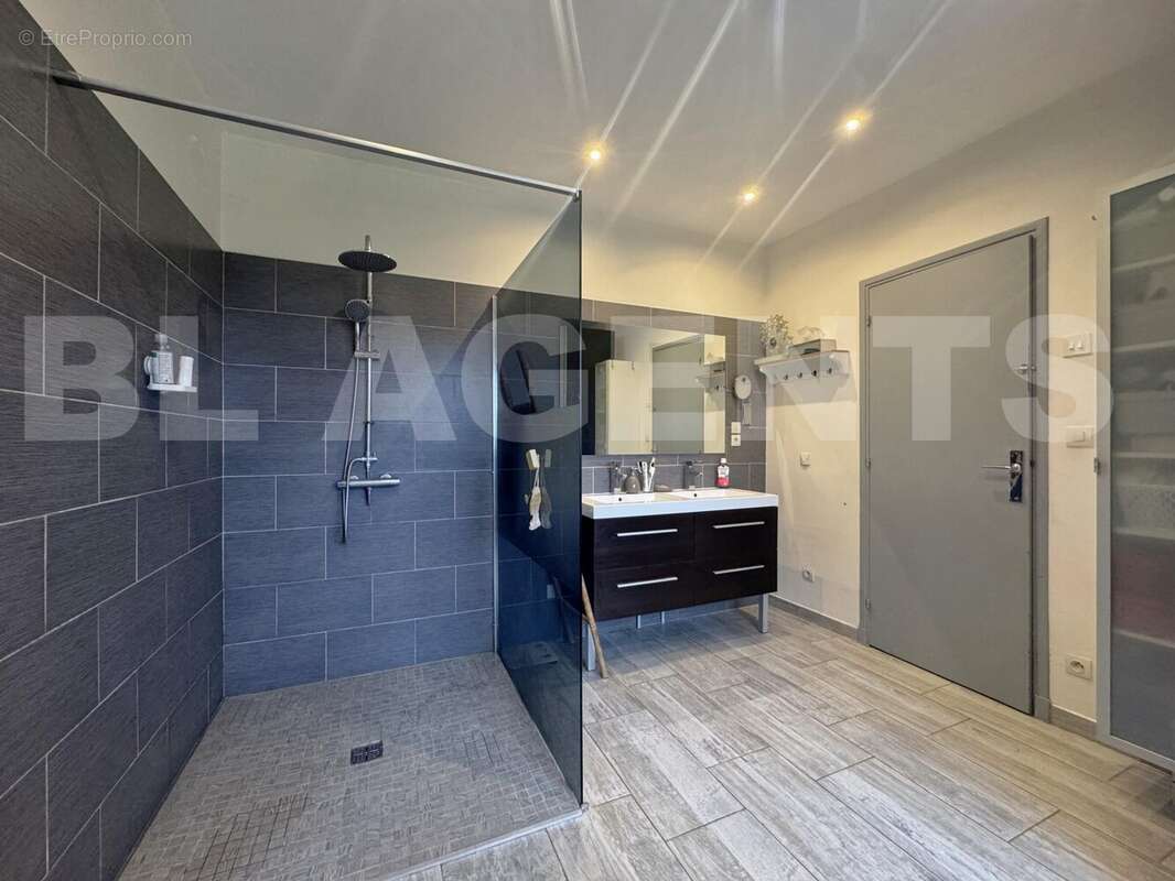 image00138_DxO - Maison à POMMEUSE