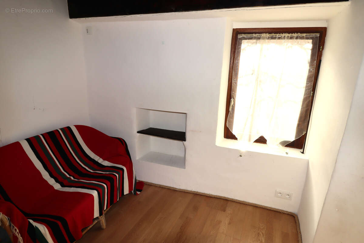 Maison à THORAME-BASSE