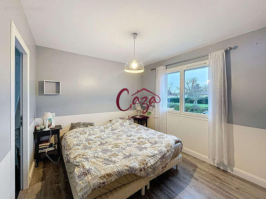 Maison à CAMBLANES-ET-MEYNAC