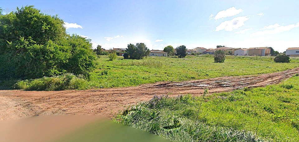 Terrain 351 m² à Marseillan  - photo 1