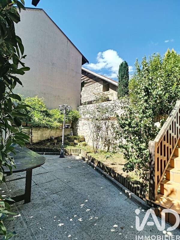 Photo 2 - Maison à VETRAZ-MONTHOUX