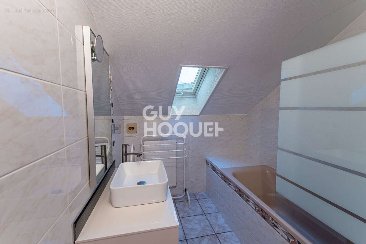 Duplex lumineux avec 4 chambres en dernier étage avec ascenseur - photo 9