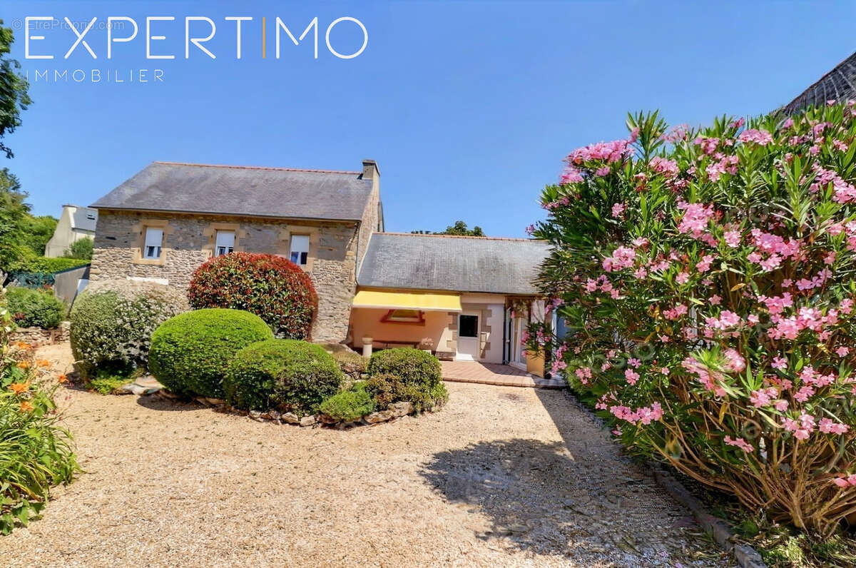 EXCLUSIVITÉ EXPERTIMO   SAINT-DIVY   Propriété de caractère de 311 m2 sur parc clos de 4 362 m2 - photo 2