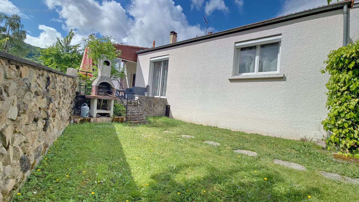 Maison à SAYAT