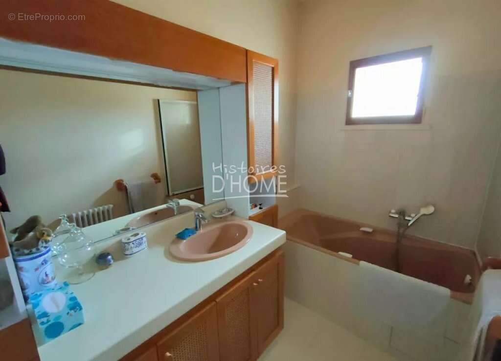 Maison à BERNAY-VILBERT