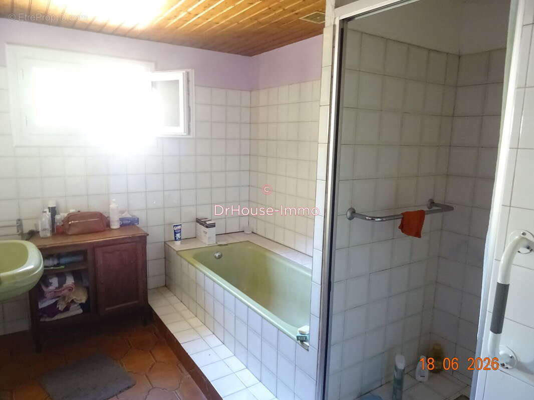 Maison 172 m² à Laruscade  - photo 17