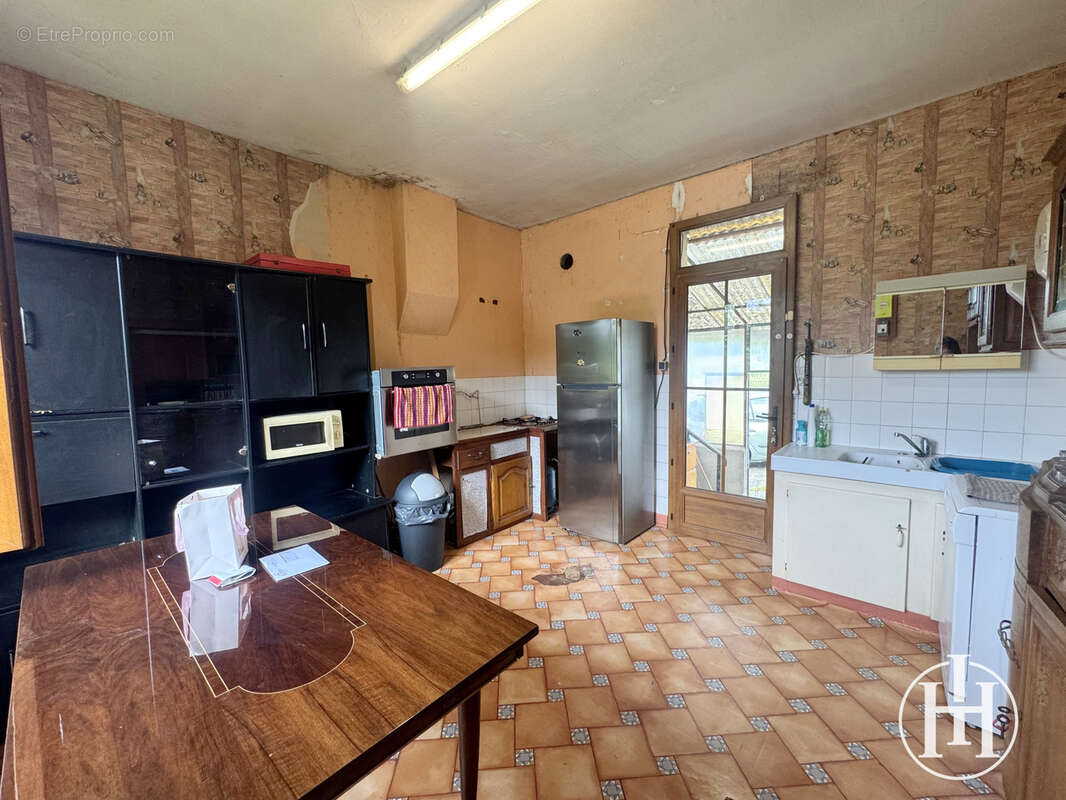Maison à LURCY-LEVIS