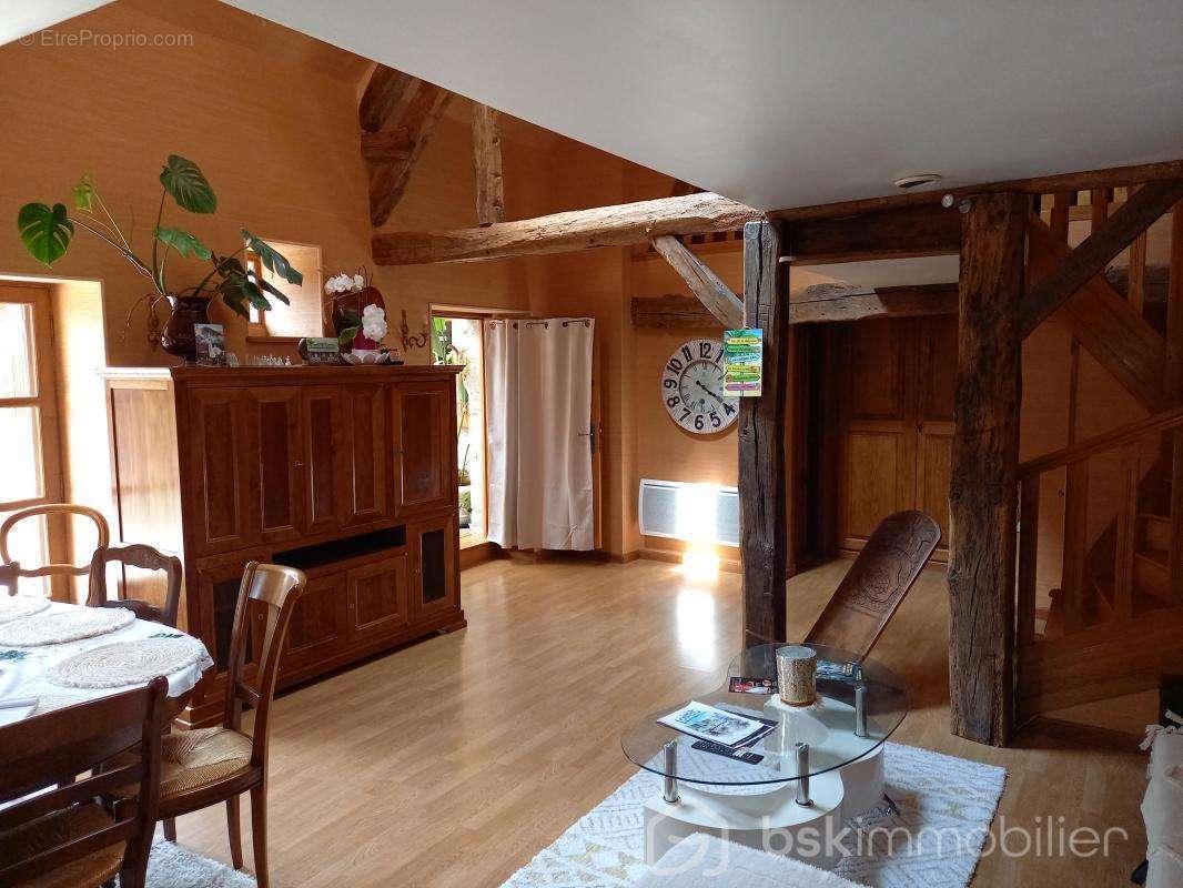 Maison à BOISCOMMUN