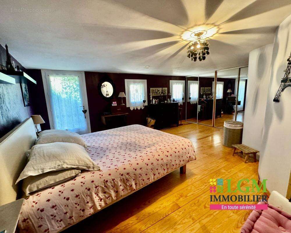 Maison à PLAN-DE-LA-TOUR