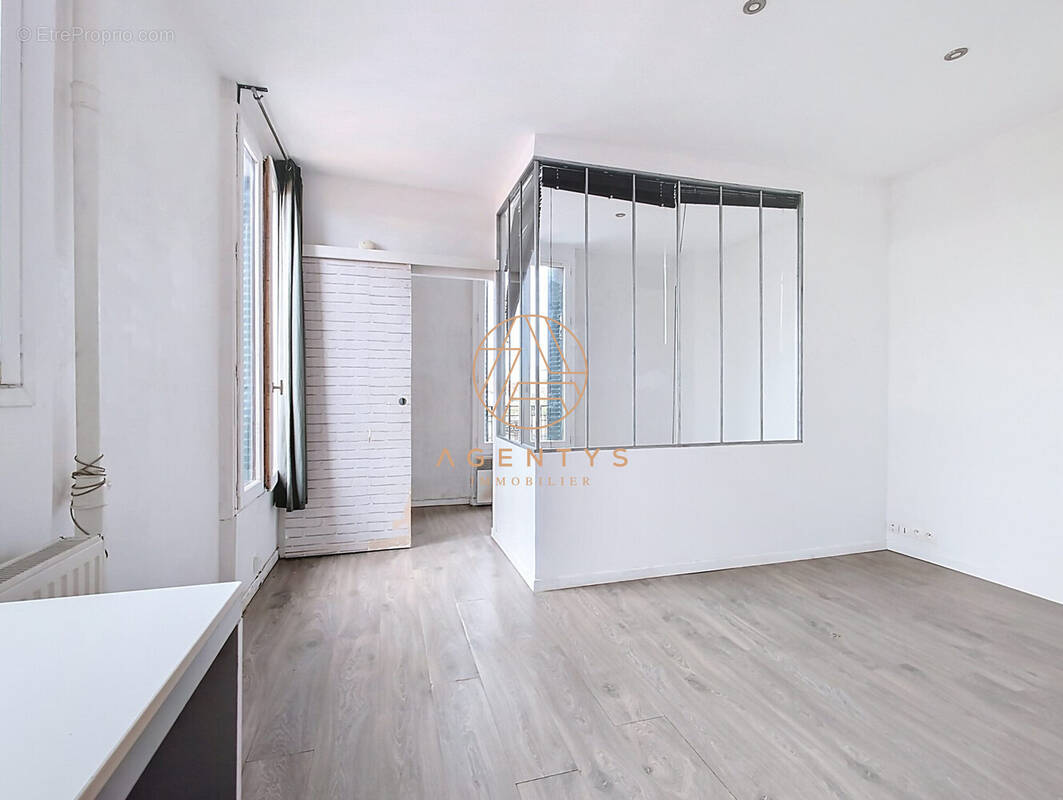 Appartement à SAINT-MAUR-DES-FOSSES
