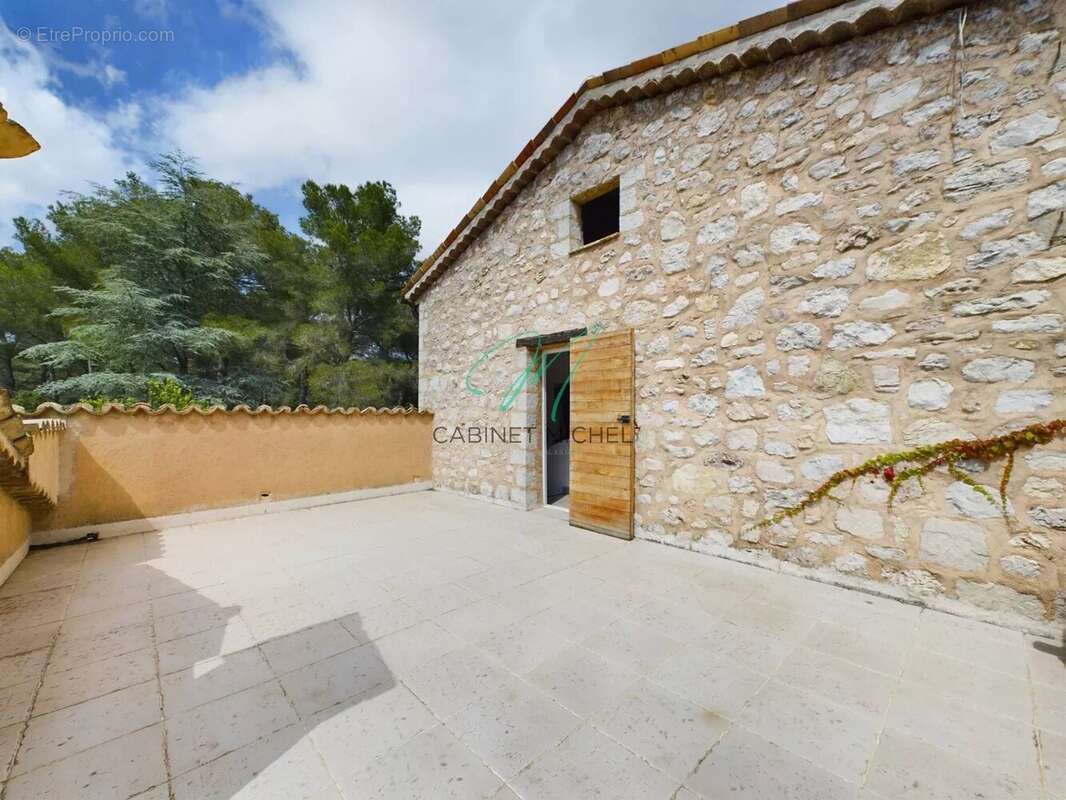 Maison à LE ROURET