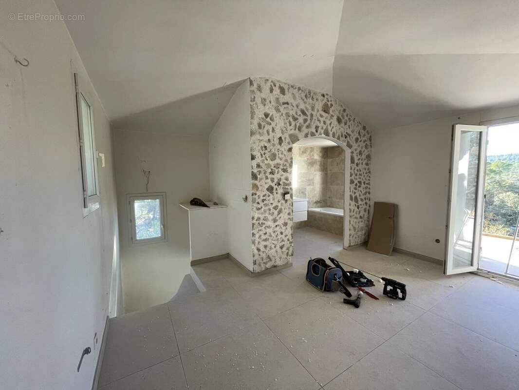Maison à LORGUES