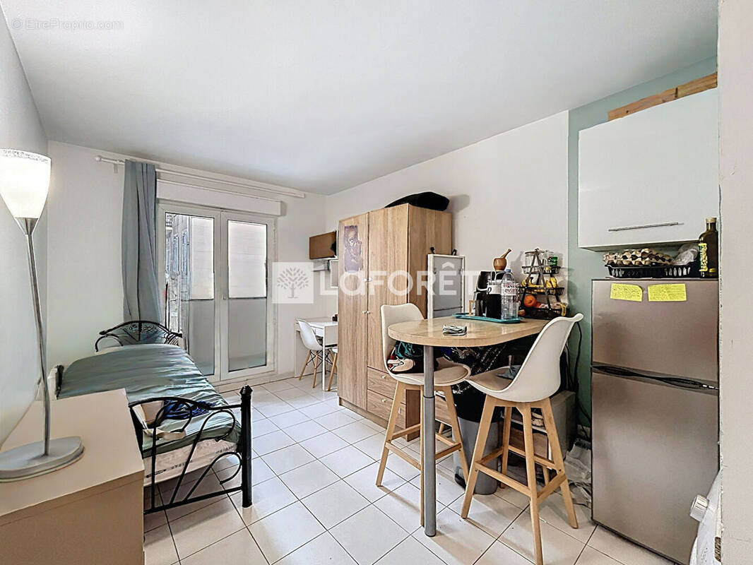 Appartement à MARSEILLE-5E