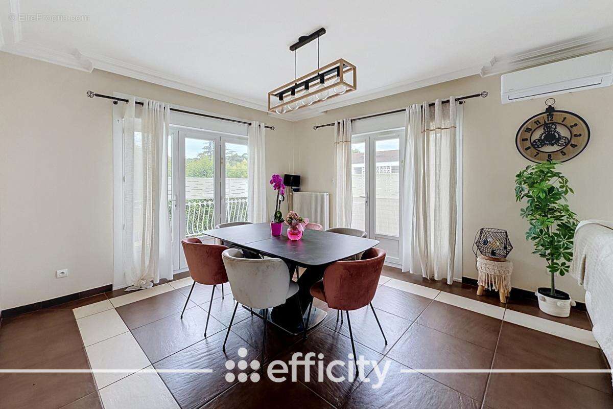 Appartement à LOIRE-SUR-RHONE