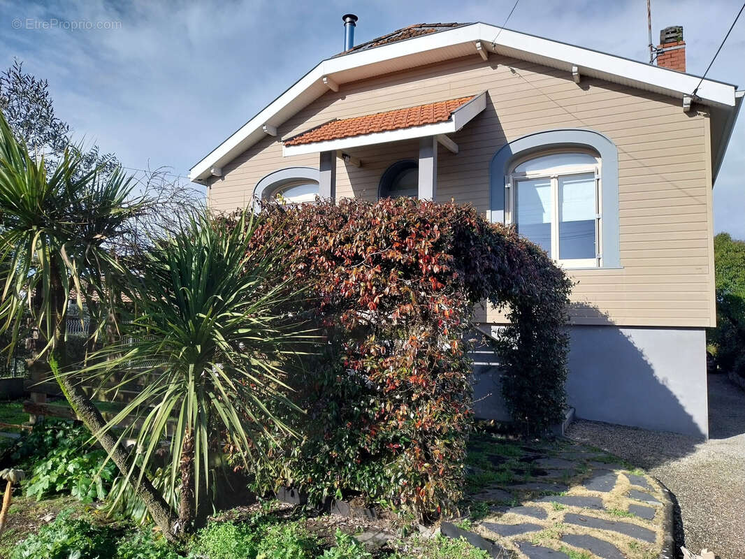 Maison à VILLENAVE-D'ORNON