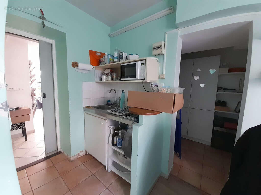 Commerce à PARIS-20E