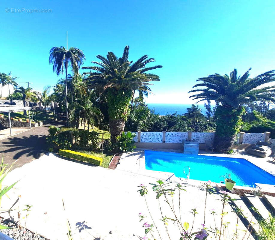 Maison à SAINT-DENIS