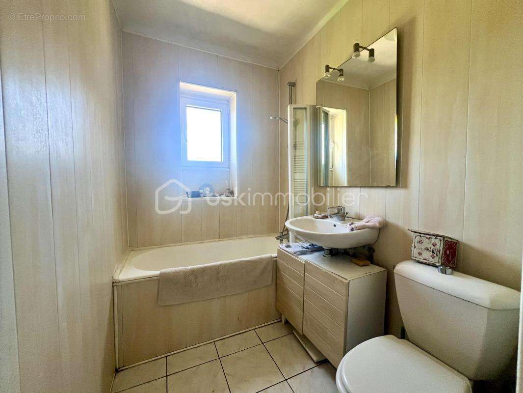 Maison à JANVILLE-SUR-JUINE