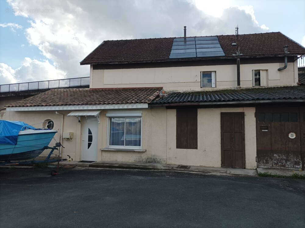 Maison à FUMEL