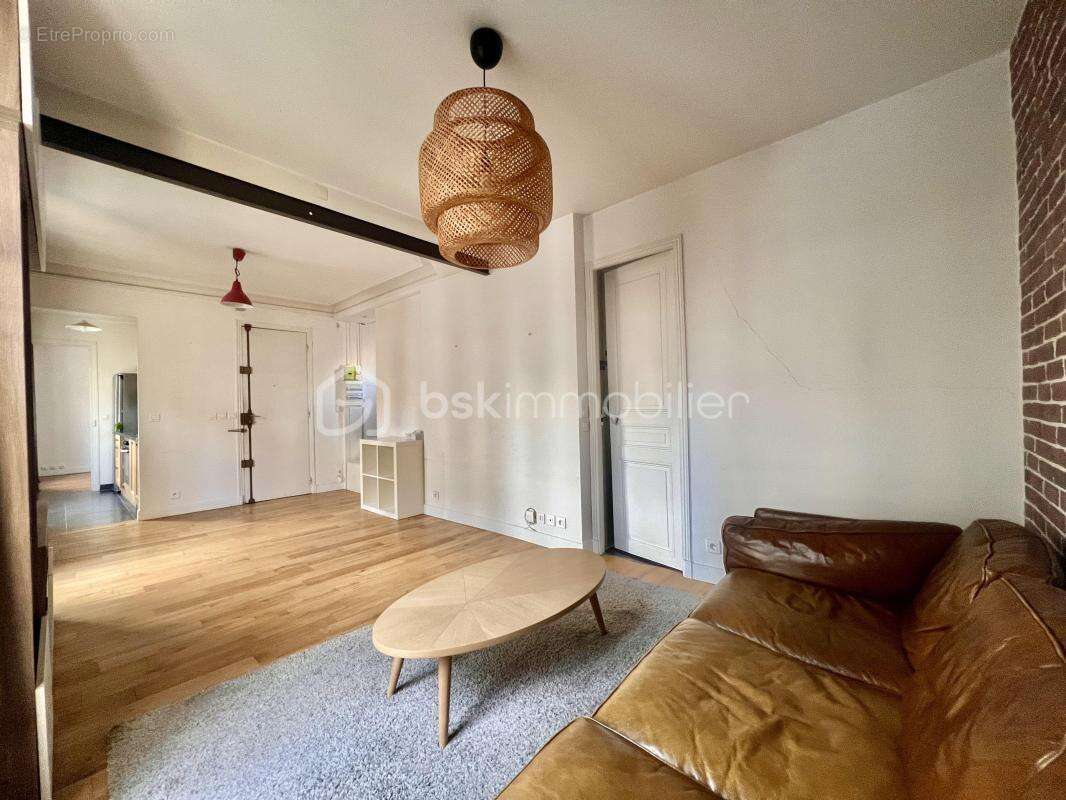 Appartement à PARIS-19E