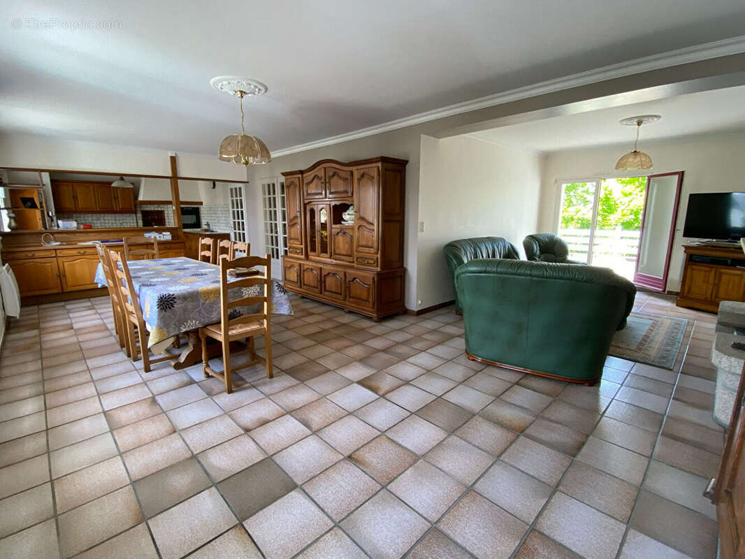 LANGUIDIC BOURG - Maison  7 pièces 161 m2 - photo 6