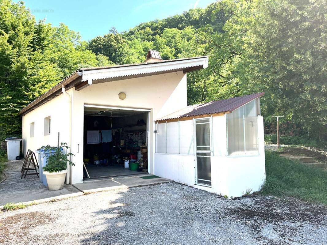Maison en pierres avec 3 chambres, proche de la rivière d'Ain ? Coisia (Thoirette-Coisia) - photo 4