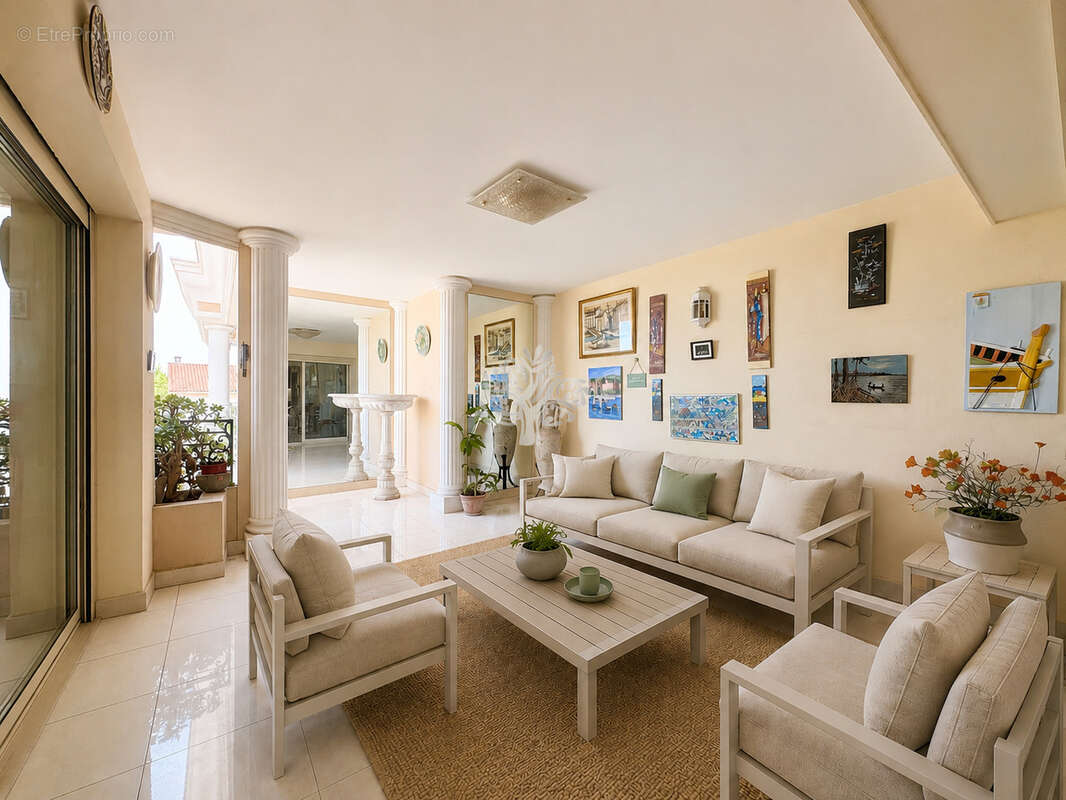 Appartement T4 à deux pas du centre-ville de Sanary avec ascenseur - photo 7