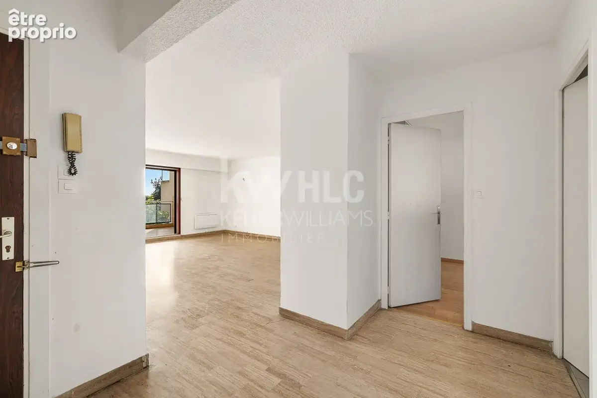 Appartement 2 pièces 61 m² à vendre à Villeneuve-Loubet (06270) - photo 2