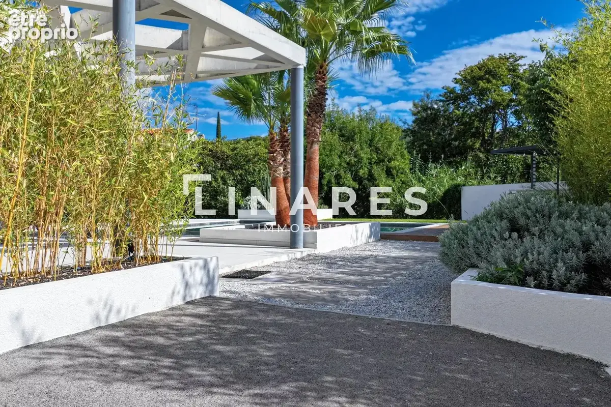 LA PRESTIGIEUSE - Villa T5 de 310m² - Piscines intérieure et extérieure - Salle de sport  - Cuisine d'été - Jardin 990m² - 13420 - photo 28