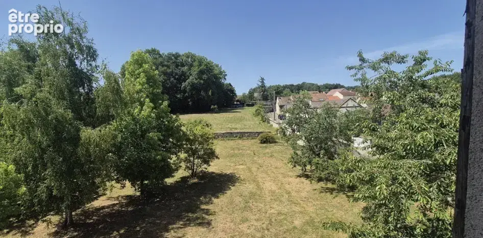 Terrain à MENNECY