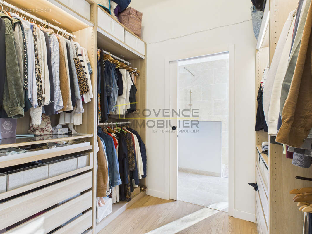 Maison à MONTELIMAR