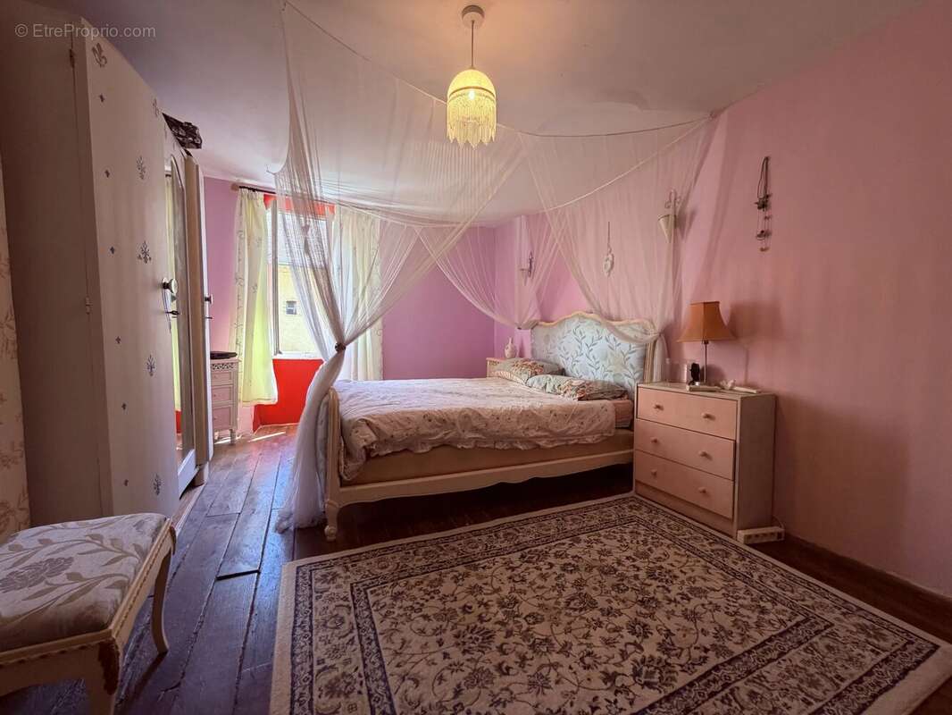 Appartement à MAGNAC-LAVAL