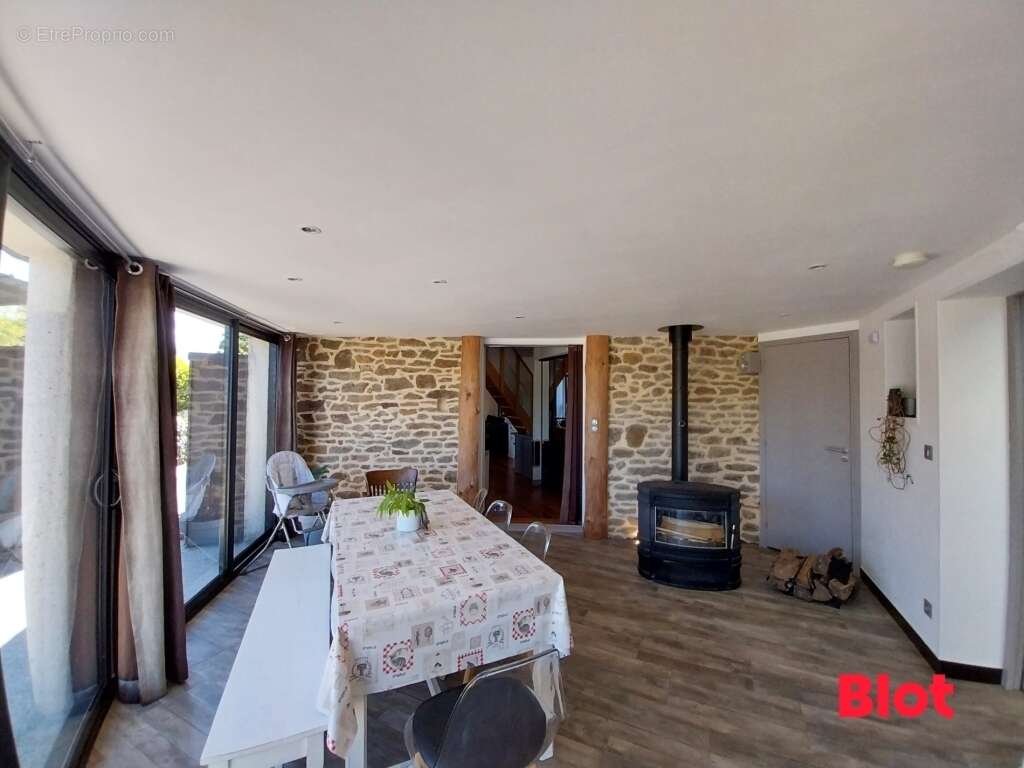 Maison à PLEUDIHEN-SUR-RANCE