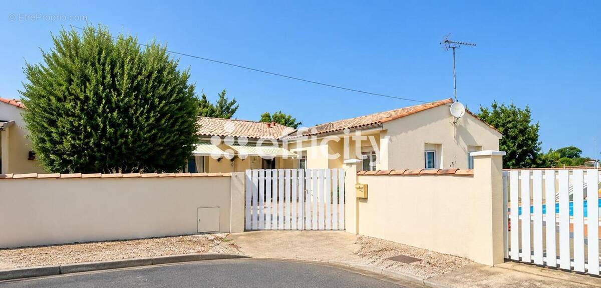 Maison à MESCHERS-SUR-GIRONDE