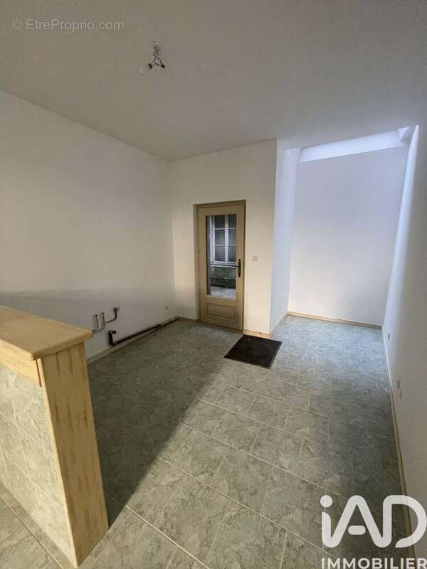 Maison 148 m² à Poissons  - photo 3