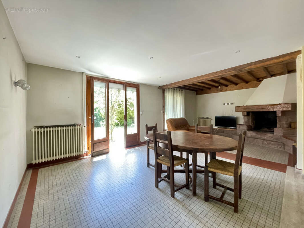 Maison à VIC-EN-BIGORRE