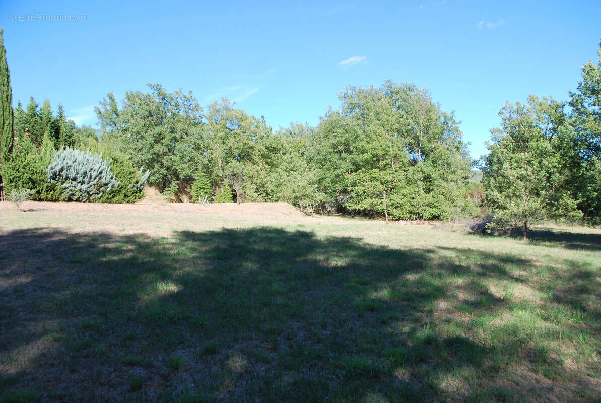 Terrain à VILLECROZE