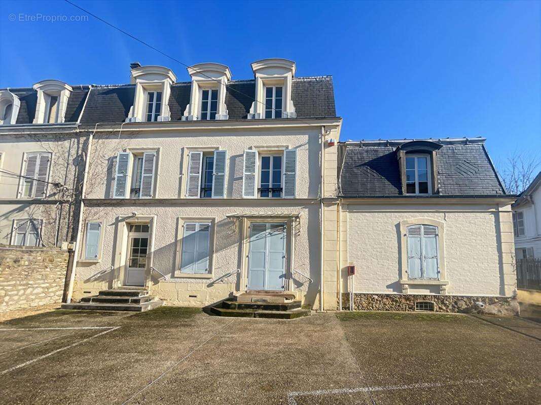 Appartement à LES MUREAUX