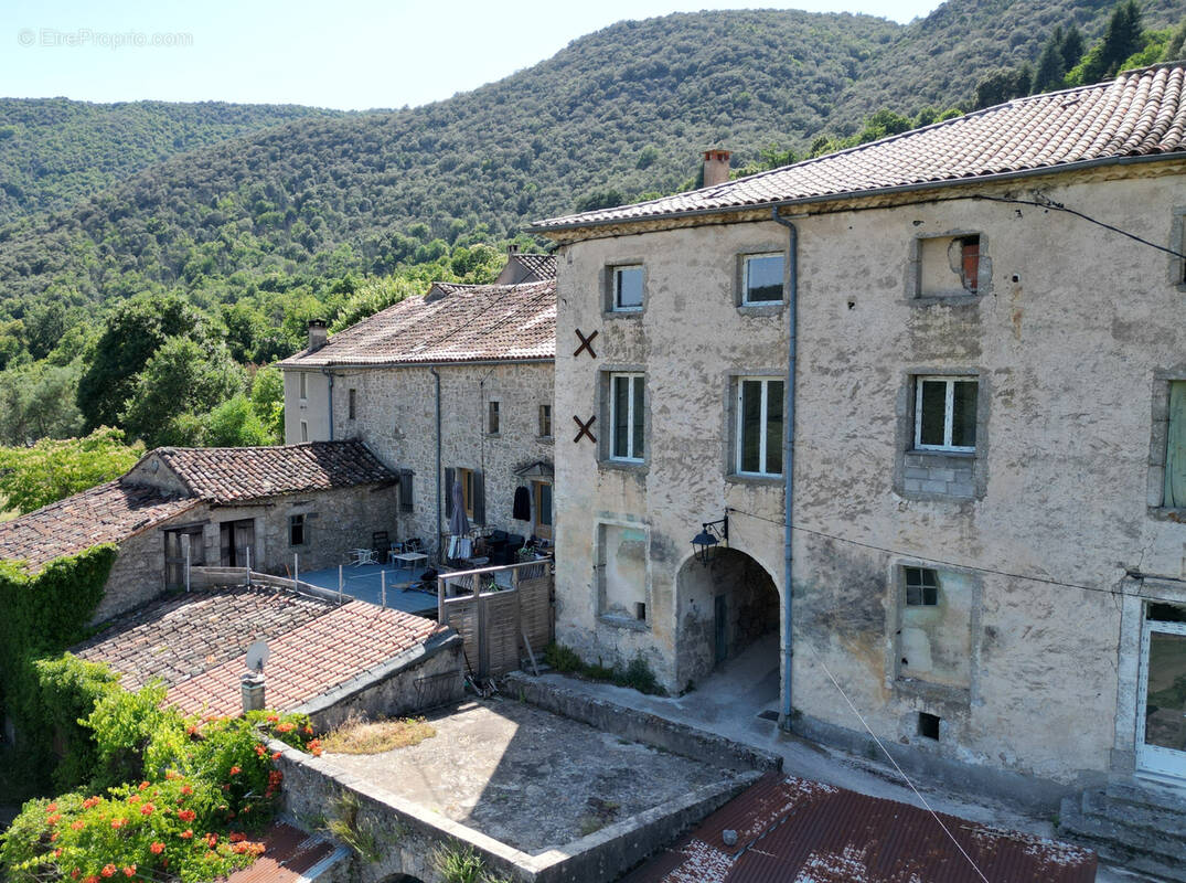 Maison à SAINT-ANDRE-DE-MAJENCOULES